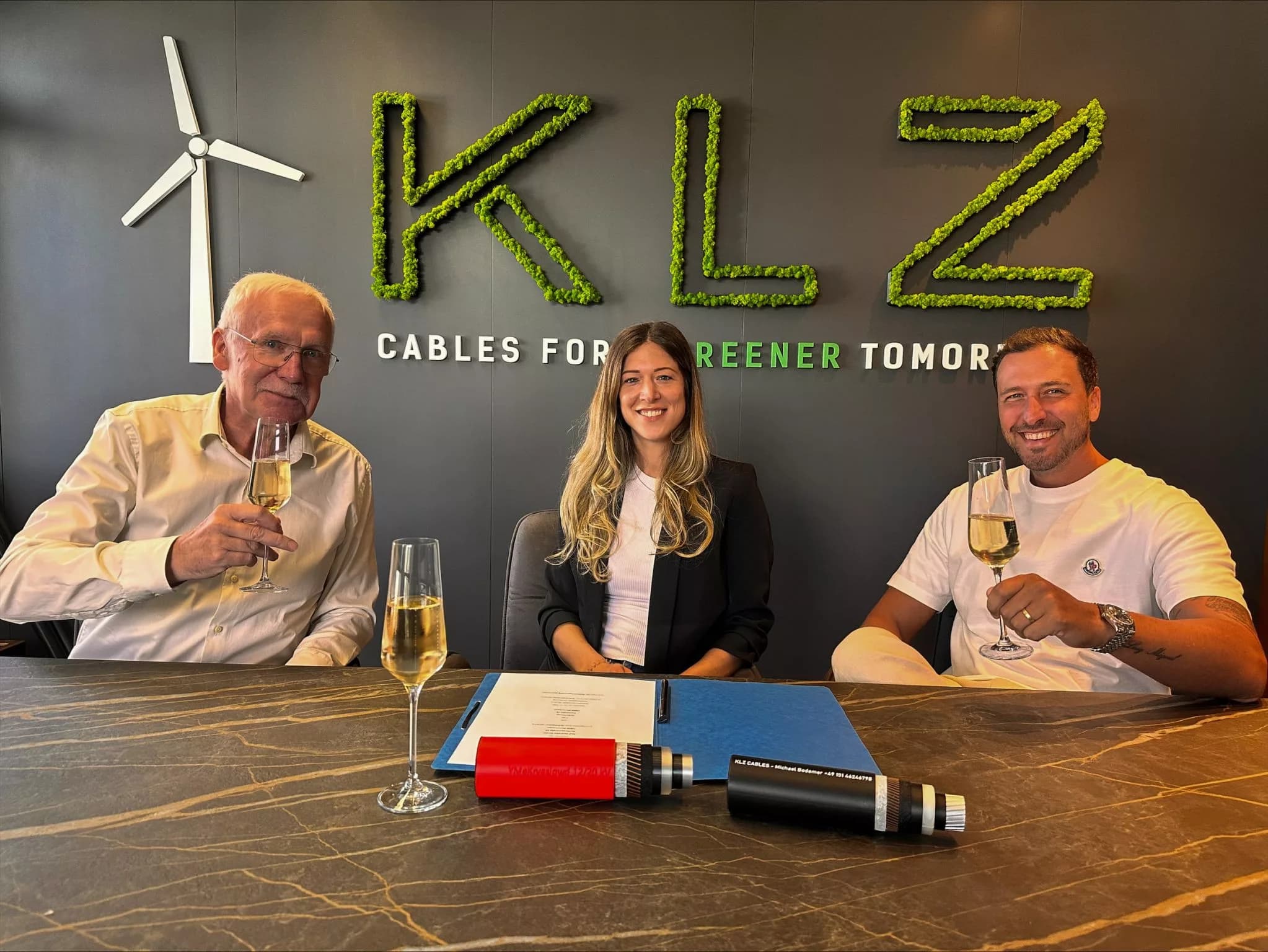 KLZ continues to grow – new strength in Financial & Sales